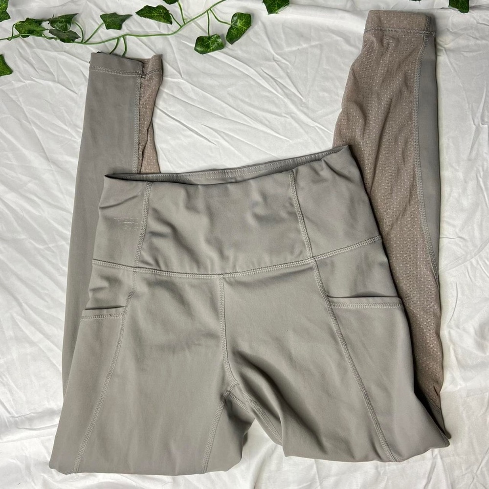 Grey workout leggings